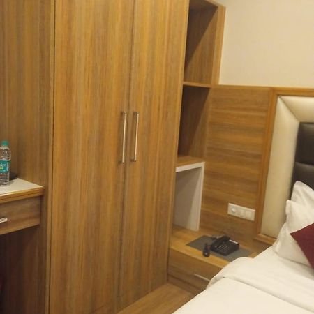 Hotel President Bharwain ภายนอก รูปภาพ