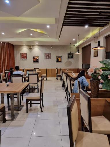 Hotel President Bharwain ภายนอก รูปภาพ