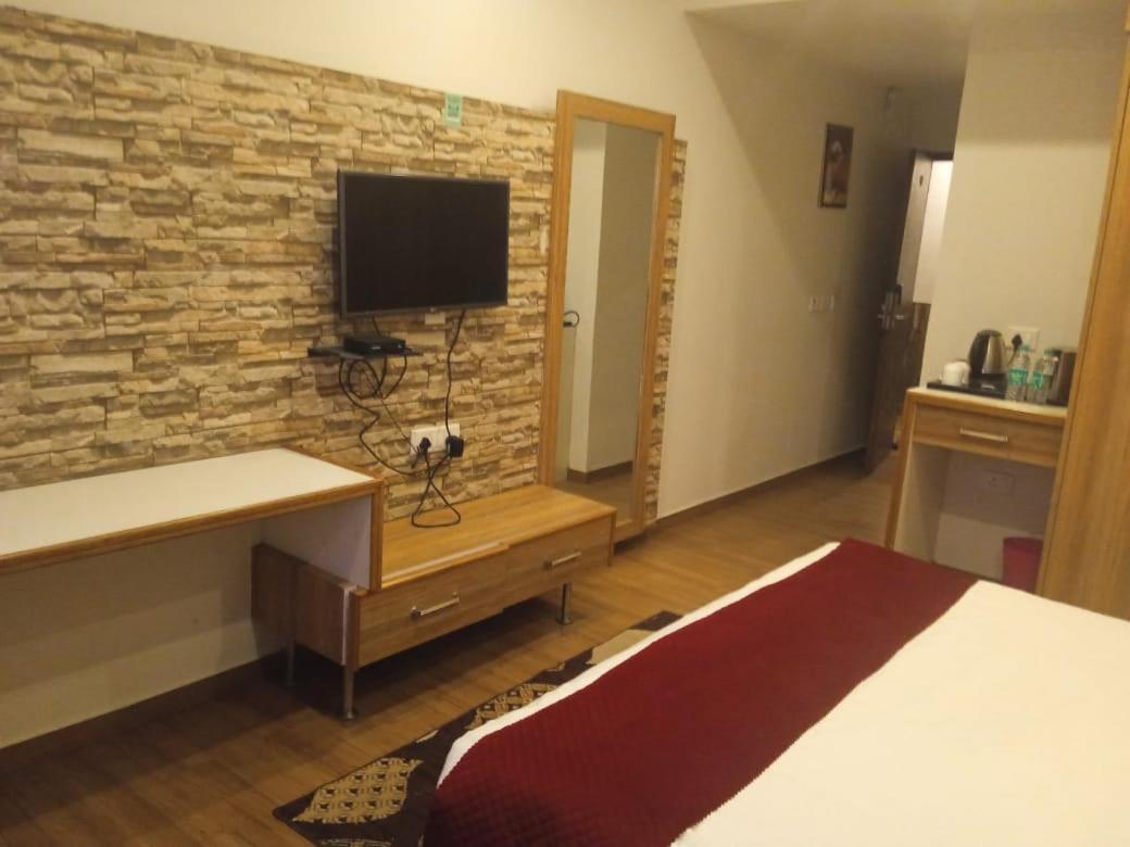 Hotel President Bharwain ภายนอก รูปภาพ